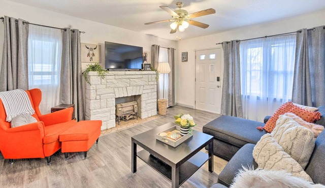 Spacious Garden City Home Near Main St w/ Fire Pit