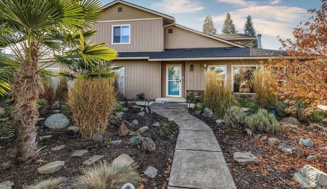 Spacious Gated Home with Private Covered Hot Tub, Indoor Sauna & Firepit