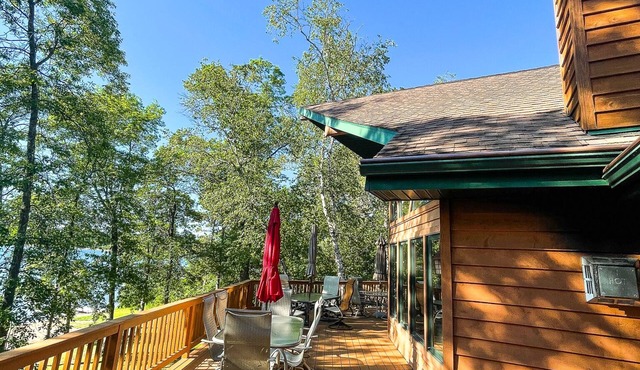 Spacious gathering lake house accommodating up to 20 people