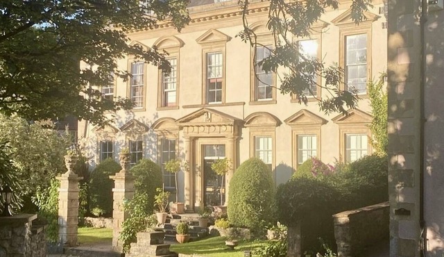 Spacious Georgian manor house in quaint village