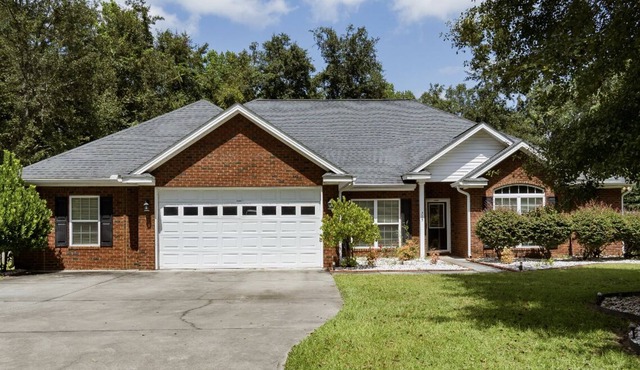 Spacious Getaway | King Beds | Pool Table|