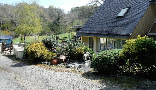 Spacious Gite Situated In Beautiful Countryside easy walk to Huelgoat village