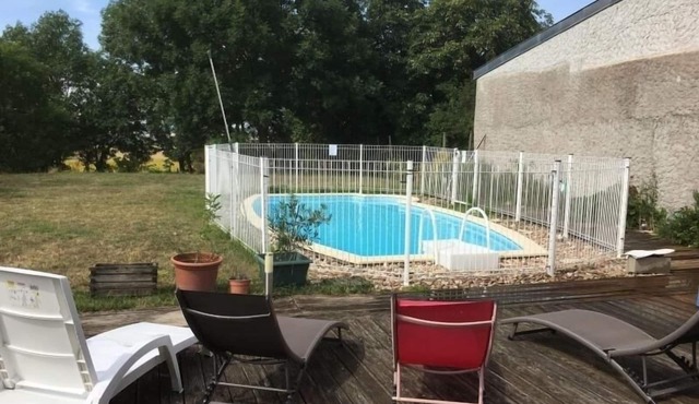 Spacious Gîte with Private Pool, Near Nature Park & Attractions in Lorraine