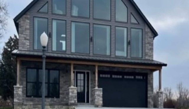 Spacious Golf Course Homes on 4th and 5th Holes