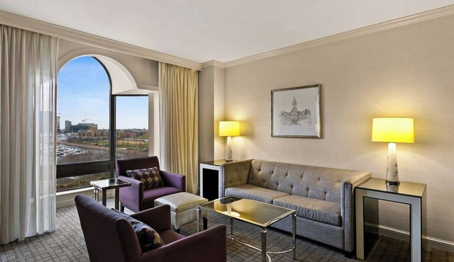 Spacious Good-Value Accommodation! Near Penn Station, Pet-Friendly, w/Pool