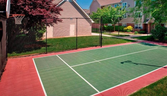 Spacious Good-Value Accommodation! Outdoor Fireplace, Pets Allowed