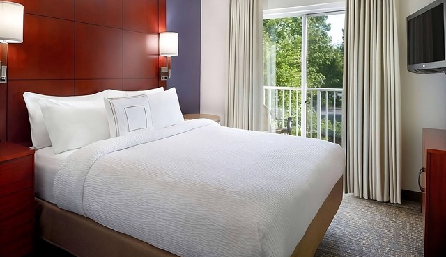 Spacious Good-Value Accommodation! Free Breakfast, Pets Allowed