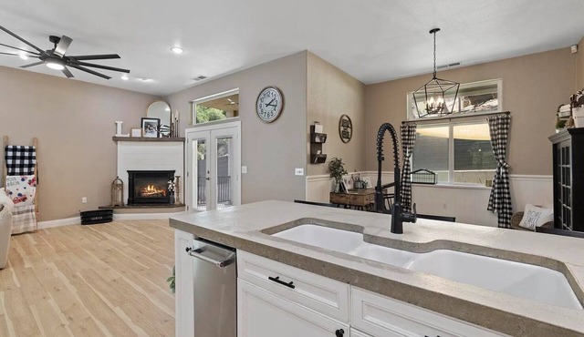 Spacious-Gourmet Kitchen-Sauna-Luxe King Bed-Nespresso-Ping Pong-Arcade