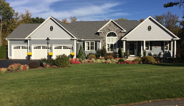 Spacious Guest Apartment in the quiet suburbs of Hartford