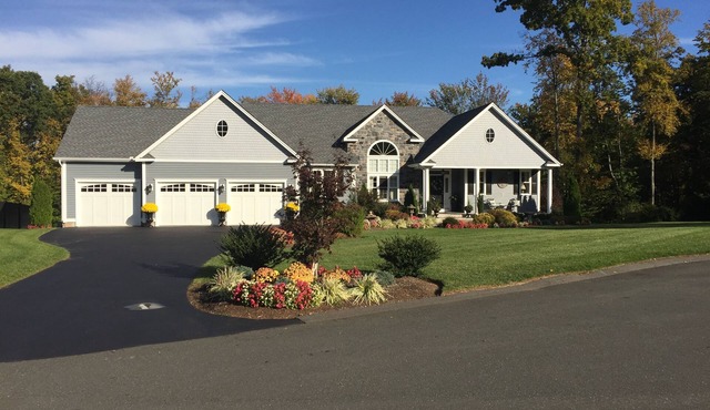 Spacious Guest Apartment in the quiet suburbs of Hartford