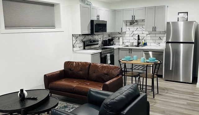 Spacious guest suite in Regina, Canada