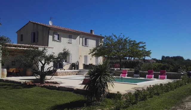 Spacious house surrounded by vineyards