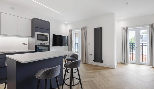 Spacious High Tech Flat in London