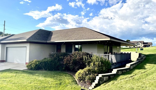 Spacious Hillsboro Condo