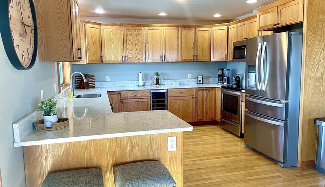 Spacious Hillsboro Condo 1