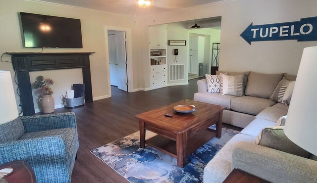 Spacious Historic Downtown home that sleeps up to 10!