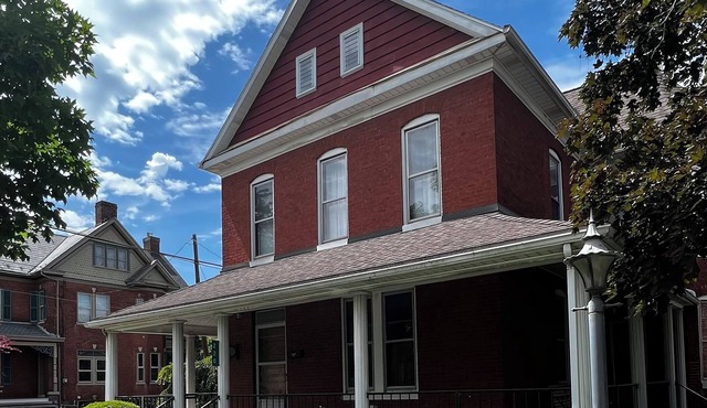 Spacious Historic Home: 4 bedrooms, 2.5 bath