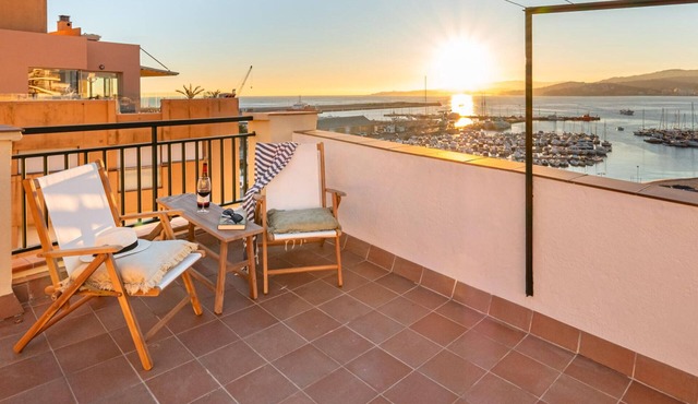 Spacious Historic House in Palamós Old Town - Sleeps 10