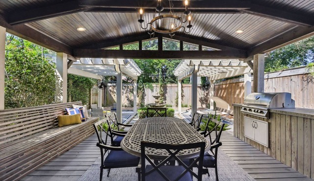 Spacious Historical Home Within Walking Distance to French Quarter