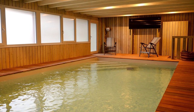 Spacious house with pool, spa, and parking near Besançon