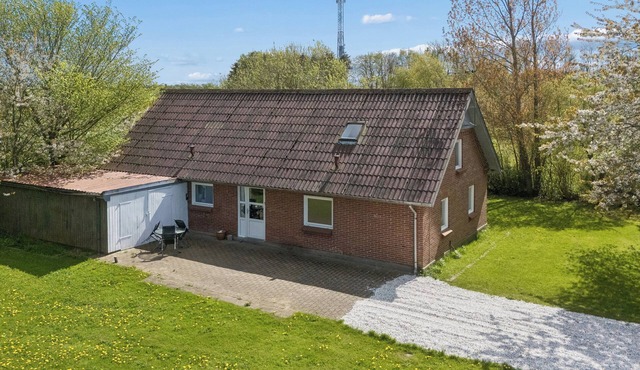 Spacious holiday home near Limfjord and nature