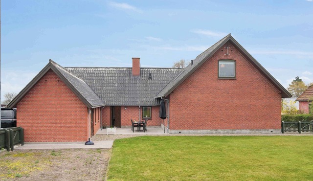 Spacious holiday home near the beach