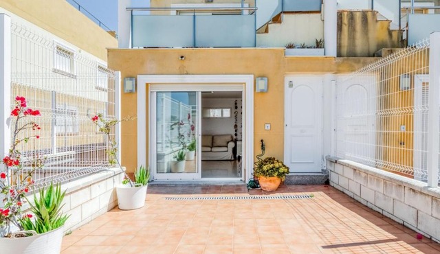 Spacious Holiday Home in Oliva with Swimming Pool