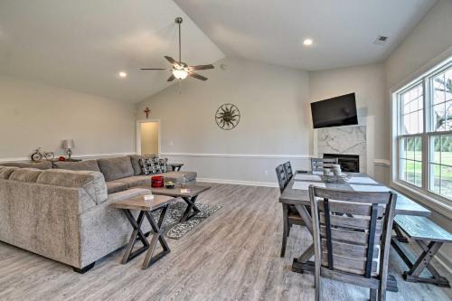 Spacious Home < 1 Mi to Kiptopeke State Park!