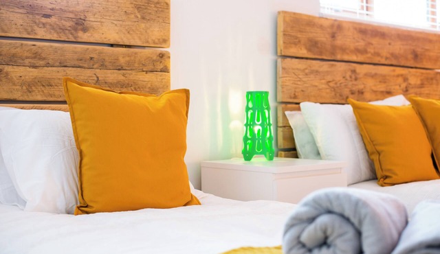 Spacious Home 2 Ensuites Garden Smart TVs