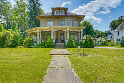 Spacious Home 2 Mi to Seneca Allegany Casino!