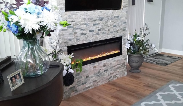 Spacious home 28 miles from Downtown Chicago