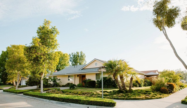 Spacious home 7 minutes away from the beach!