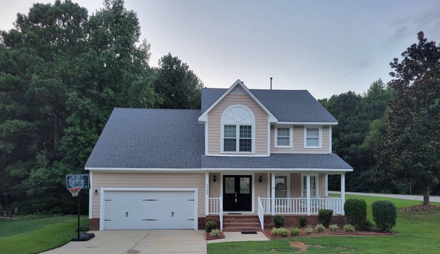 Spacious Home! 8 min to WakeMed Cary & Strip Mall