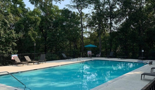 Spacious Home Away from home in West Nashville