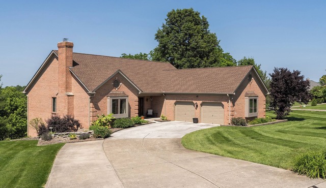 Spacious Home By The Ark