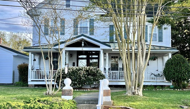 Spacious home centrally located in the quaint waterfront town of Onancock