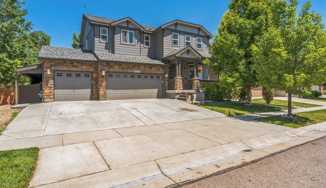 Spacious Home for Families + Near Denver