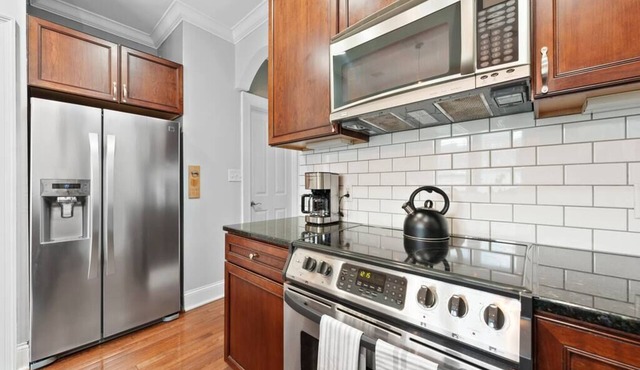 Spacious Home-Heart of Short north, 11 beds/3.5BTH
