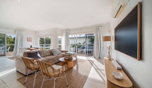 Spacious home in Aldinga Beach