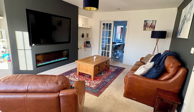 Spacious Home in Charming Cheshire Village