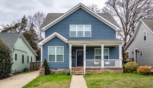Spacious Home In Five Points Close To Downtown 5 Bedroom Home by RedAwning