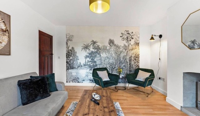 Spacious home in the Peak District