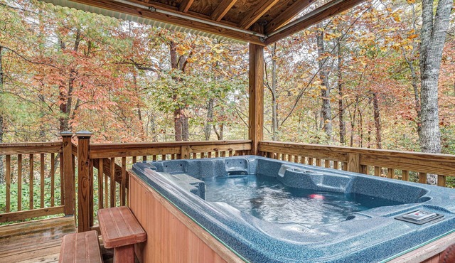 Spacious Home in Helen w/Porch & Balcony!