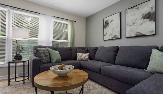 Spacious Home in Lees Summit: Sleeps 10 KingBeds