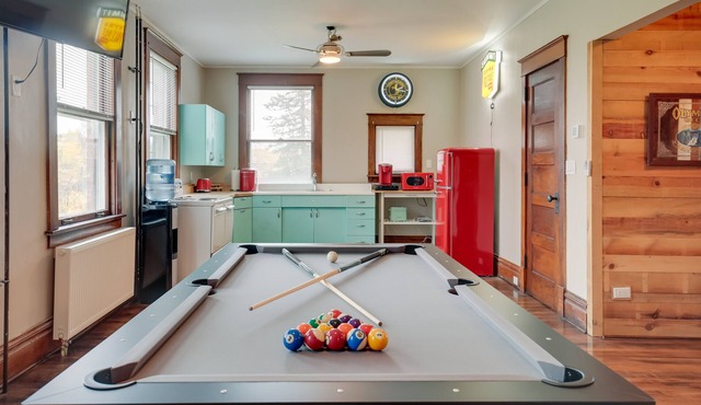 Spacious Home in Ramsay: 9 Smart TVs + Pool Table!