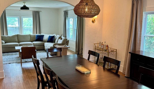 Spacious home in Red Bank; great for groups. 15 mins to Sandy Hook or Sea Bright