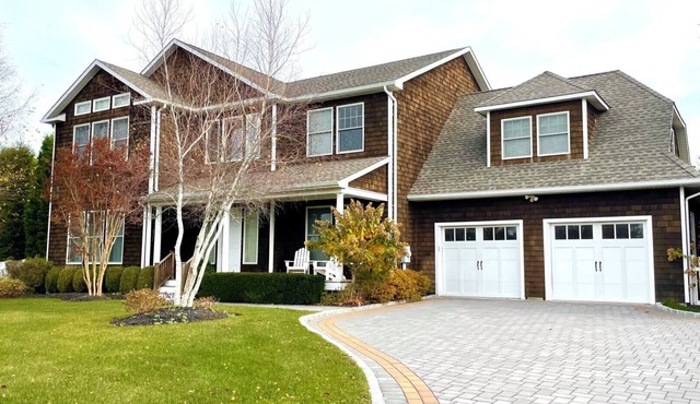 Spacious Home in Southampton with Pool and Neighborhood Tennis, Private.