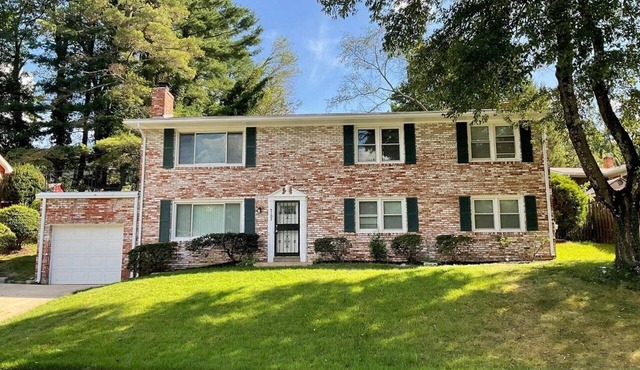 Spacious Home in Tranquil Neighborhood, Metro, Easy Access to DC and Baltimore