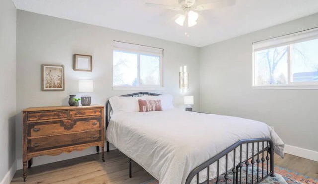 Spacious Home in the Heart of Loveland! Pet Friendly