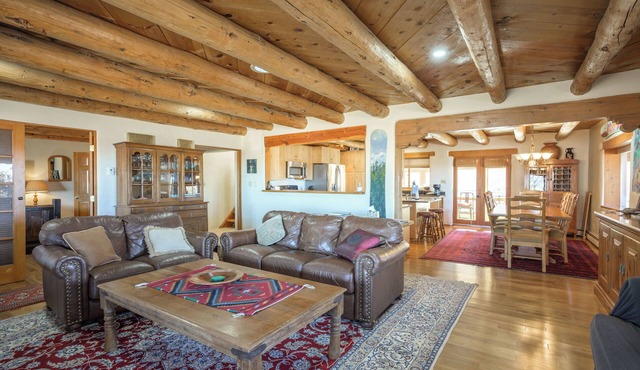 Spacious home minutes to the plaza yet private, A/C great views